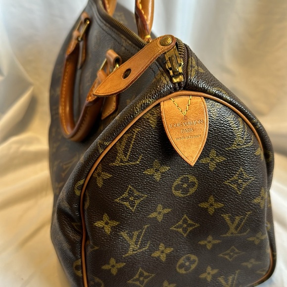 Authentic Louis Vuitton Monogram Speedy 30 Pre-loved. Beautiful condition!! COA - Picture 3 of 11